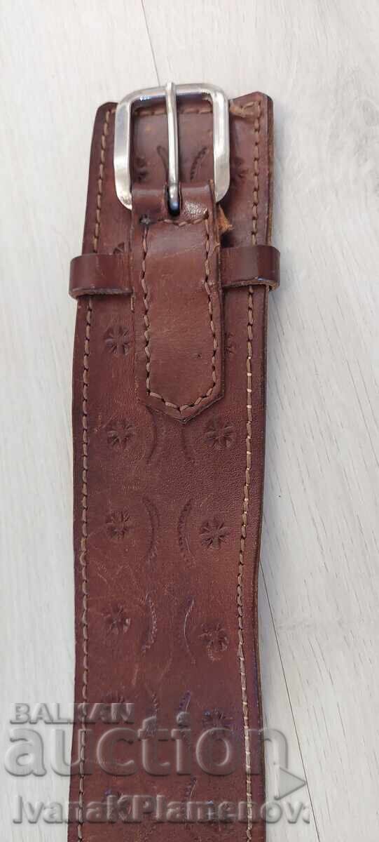 Livrarea Curea din piele cu toc pentru pistol, pentru cunoscători Livrarea Curea din piele cu toc pentru pistol, pentru cunoscători