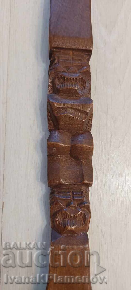 Auction  Wood carvings for connoisseurs, two pieces
