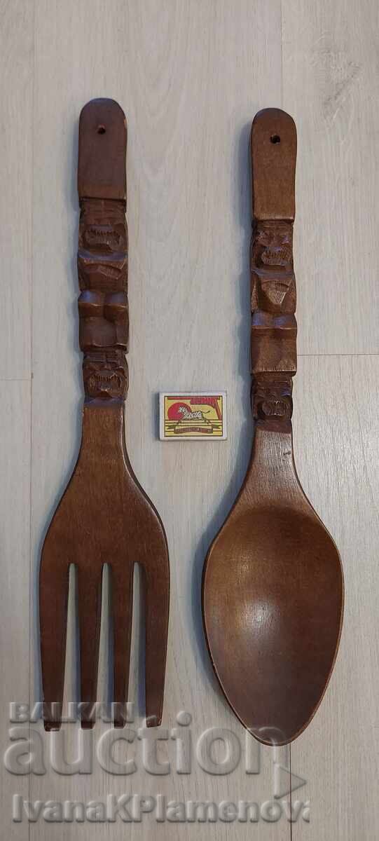 Wood carvings for connoisseurs, two pieces - 7