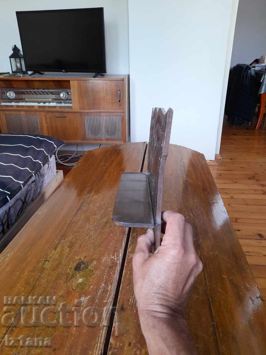 Delivery of Old stand, shelf, shelf