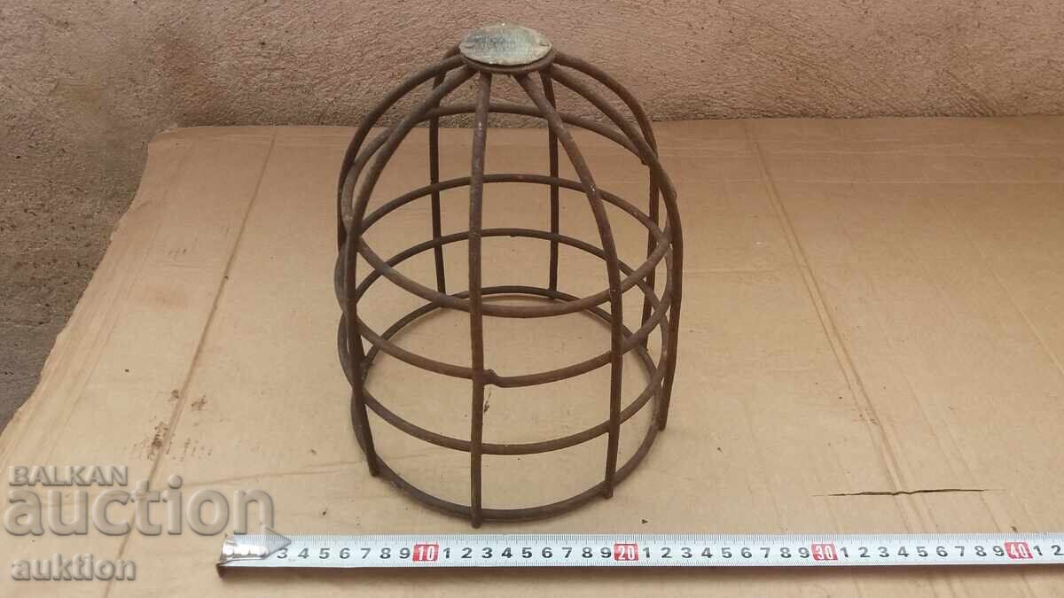 PROTECTOR VECHI PENTRU LAMPĂ INDUSTRIALĂ PROTECTOR VECHI PENTRU LAMPĂ INDUSTRIALĂ