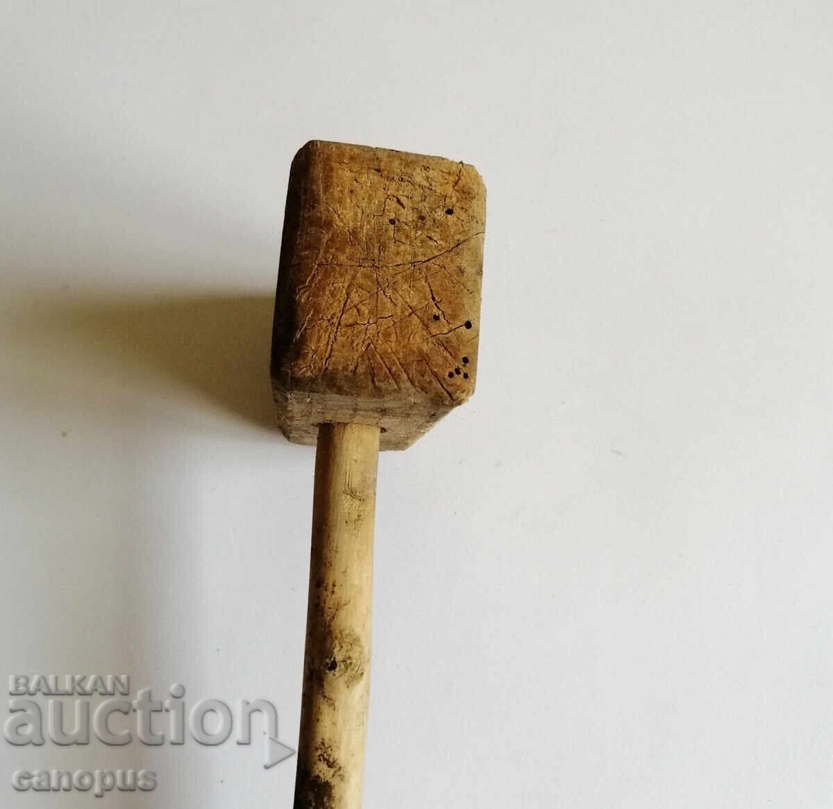 Δημοπρασία Παλιό ξύλινο σφυρί - Εργαλείο από ξύλο