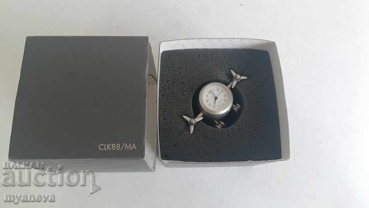 Ceas de colecție, miniatural, cu cuarț cu preț € 30.00 | 58.68 BGN