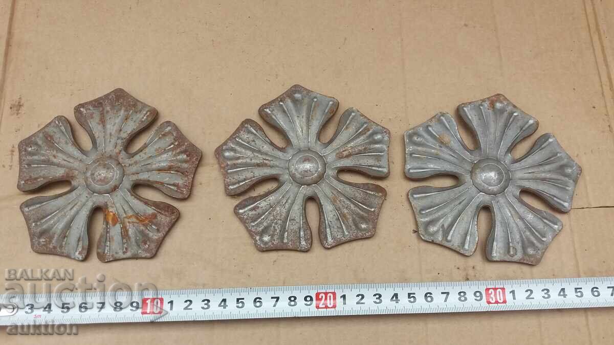 Доставка на МАСИВНИ МЕТАЛНИ ОРНАМЕНТИ 3 БРОЯ