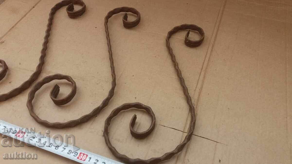 Delivery of SOLID METAL ORNAMENTS FOR FENCE GATE 3 PIECES