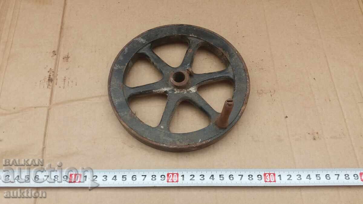 VECHE ROATĂ MANUALĂ DE MAȘINĂ - RENAȘTERE - 7