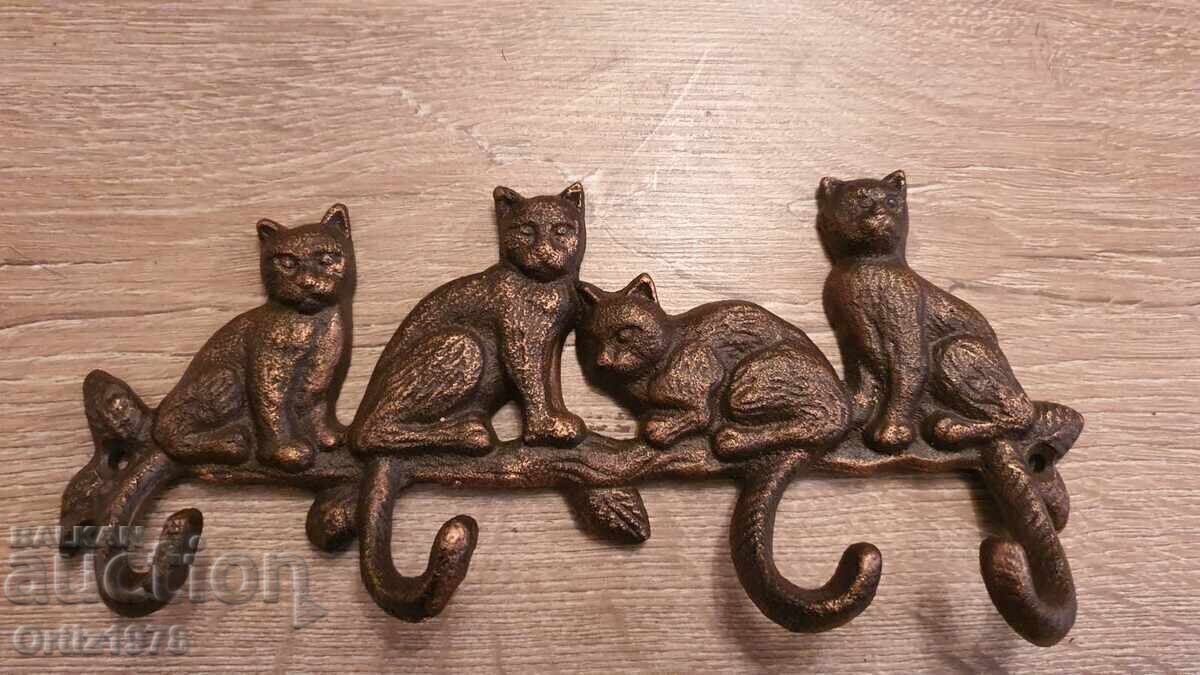 Cârlig de umeraș din fontă – 4 Pisici