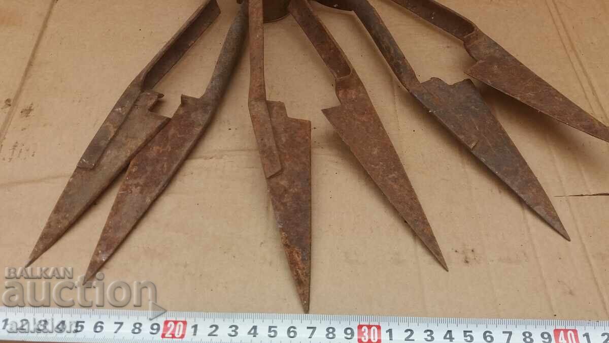 ΠΑΛΙΕΣ ΣΦΥΡΗΛΑΤΕΣ ΨΑΛΙΔΕΣ ΓΙΑ ΚΟΥΡΕΜΑ ΠΡΟΒΑΤΩΝ - 3 ΤΕΜΑΧΙΑ με τιμή € 4.99 | 9.76 BGN