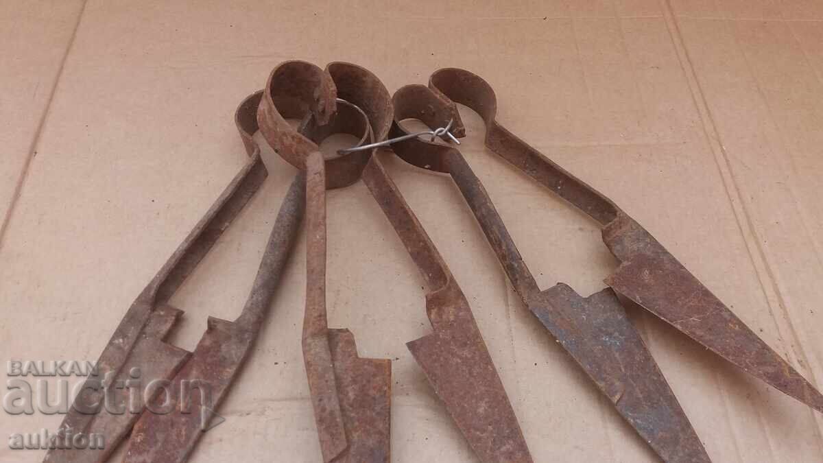 Παράδοση ΠΑΛΙΕΣ ΣΦΥΡΗΛΑΤΕΣ ΨΑΛΙΔΕΣ ΓΙΑ ΚΟΥΡΕΜΑ ΠΡΟΒΑΤΩΝ - 3 ΤΕΜΑΧΙΑ