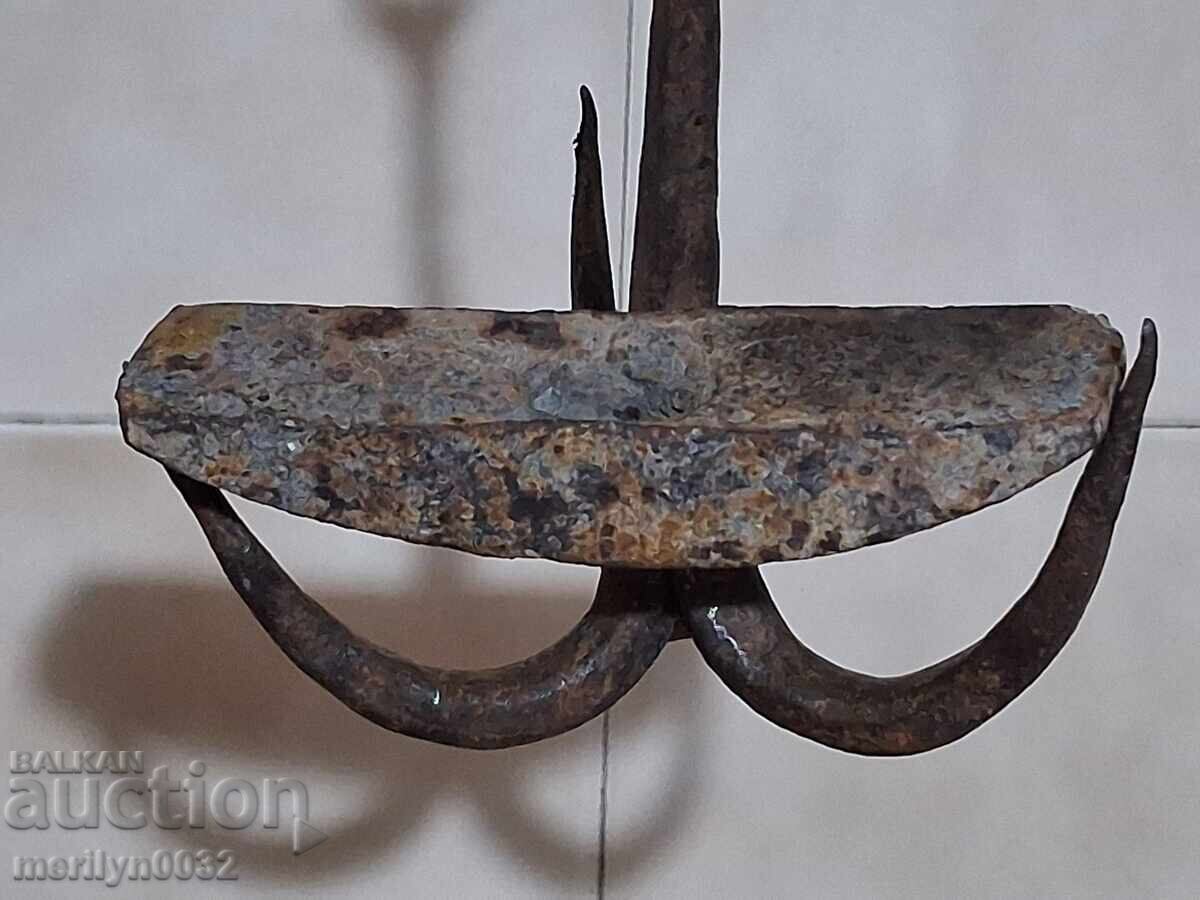 Baros de păr, ciocan, unealtă de fierar, primitiv cu preț € 14.78 | 28.91 BGN