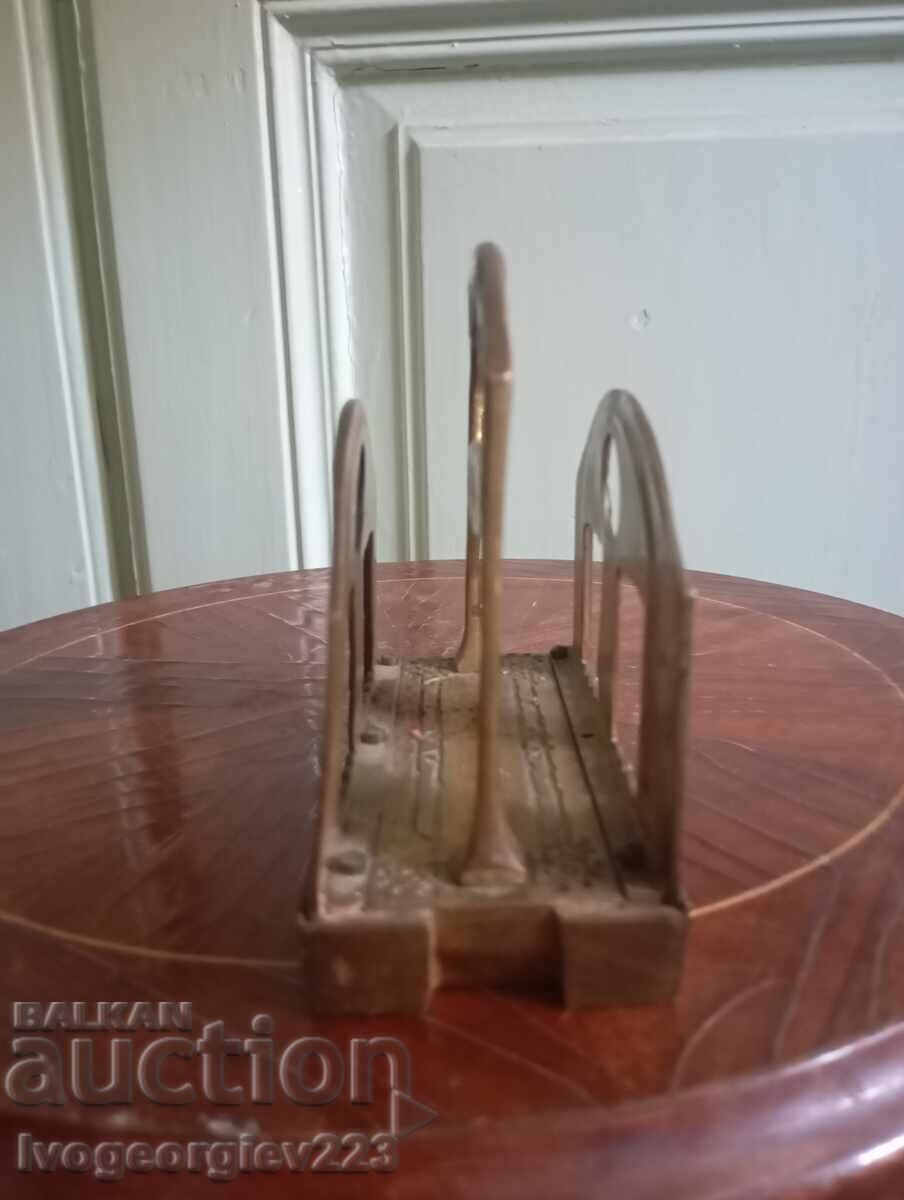 Suport pentru șervețele Art Deco cu preț € 71.00 | 138.86 BGN