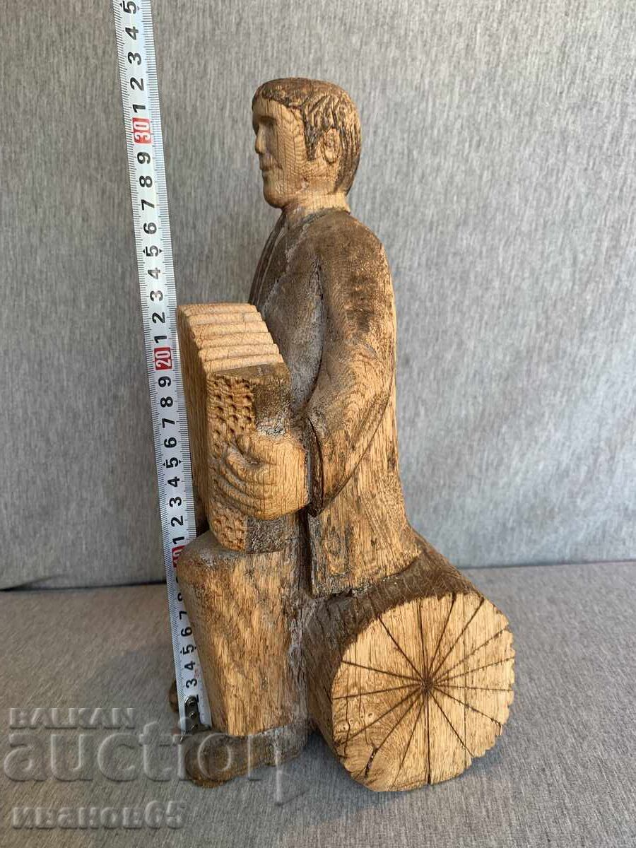 дървена фигура музикант с цена € 35.00 | 68.45 лв.