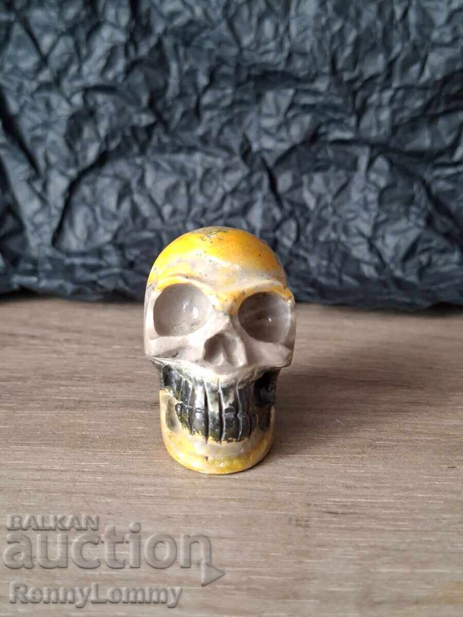 Craniu din mineral rar, lavă vulcanică cu preț € 40.00 | 78.23 BGN
