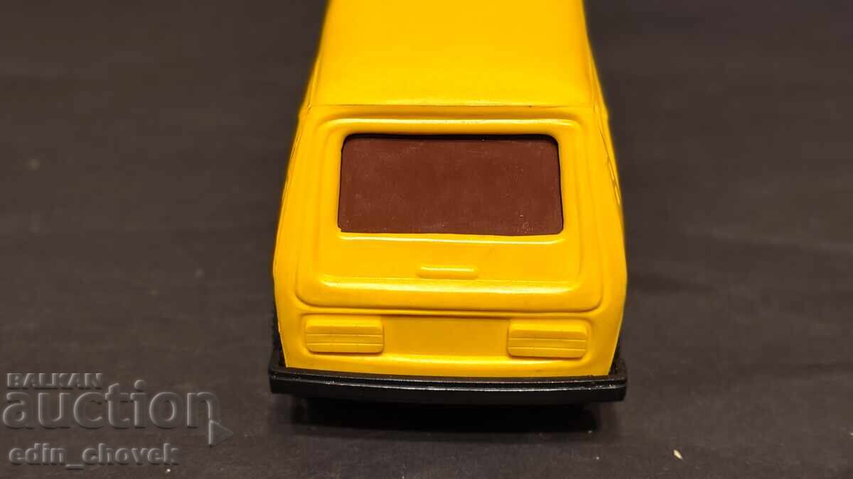 Ретро рядка българска пластмасова Лада Нива bump&go - 5