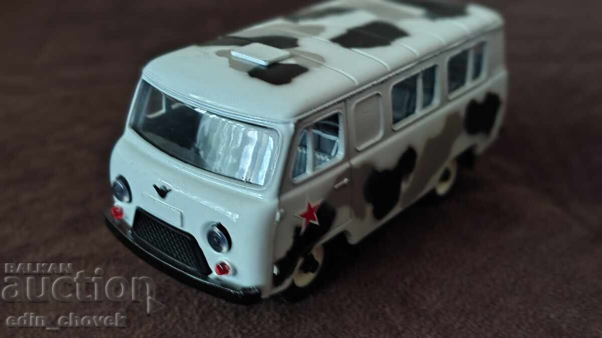 Model metalic UAZ-3962 1/43 Fabricat în Rusia №01