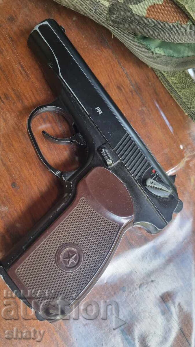 Makarov pistol with gas cylinder and BBs with price € 80.00 | 156.47 BGN