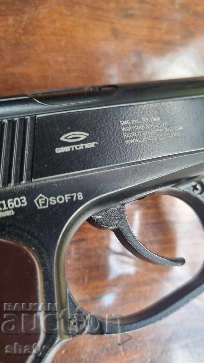 Makarov pistol with gas cylinder and BBs - 5
