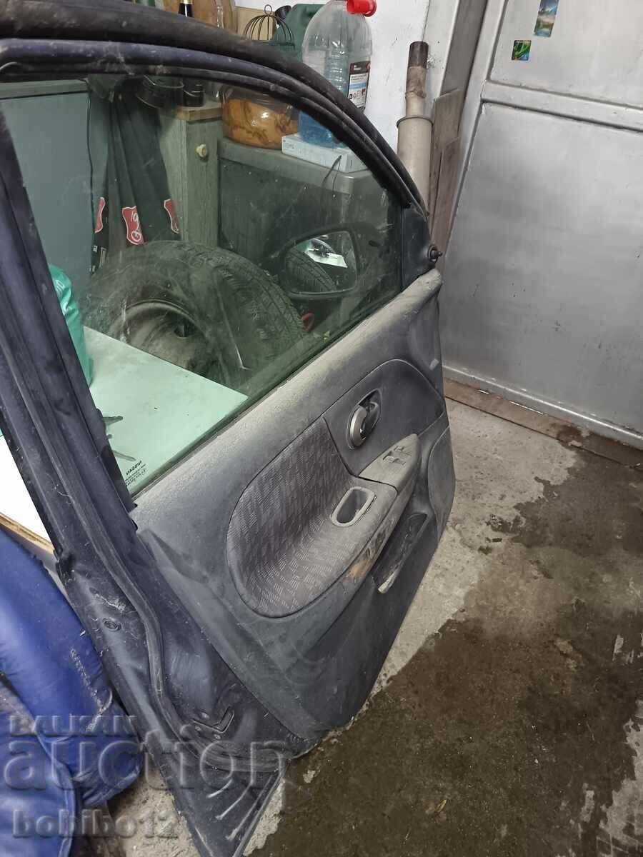 Ușă stânga față Nissan Note cu preț € 120.00 | 234.70 BGN
