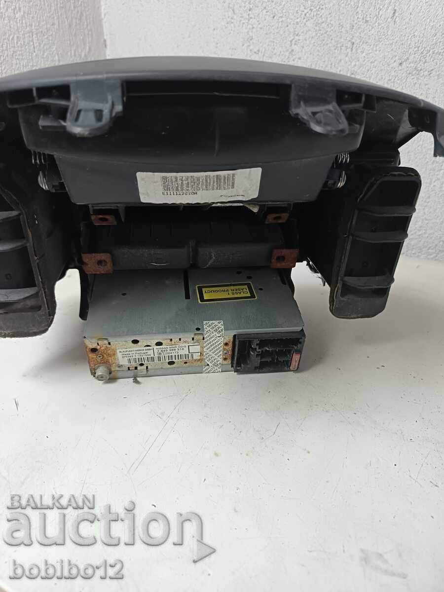 Dashboard glove box for Nissan Note - 7