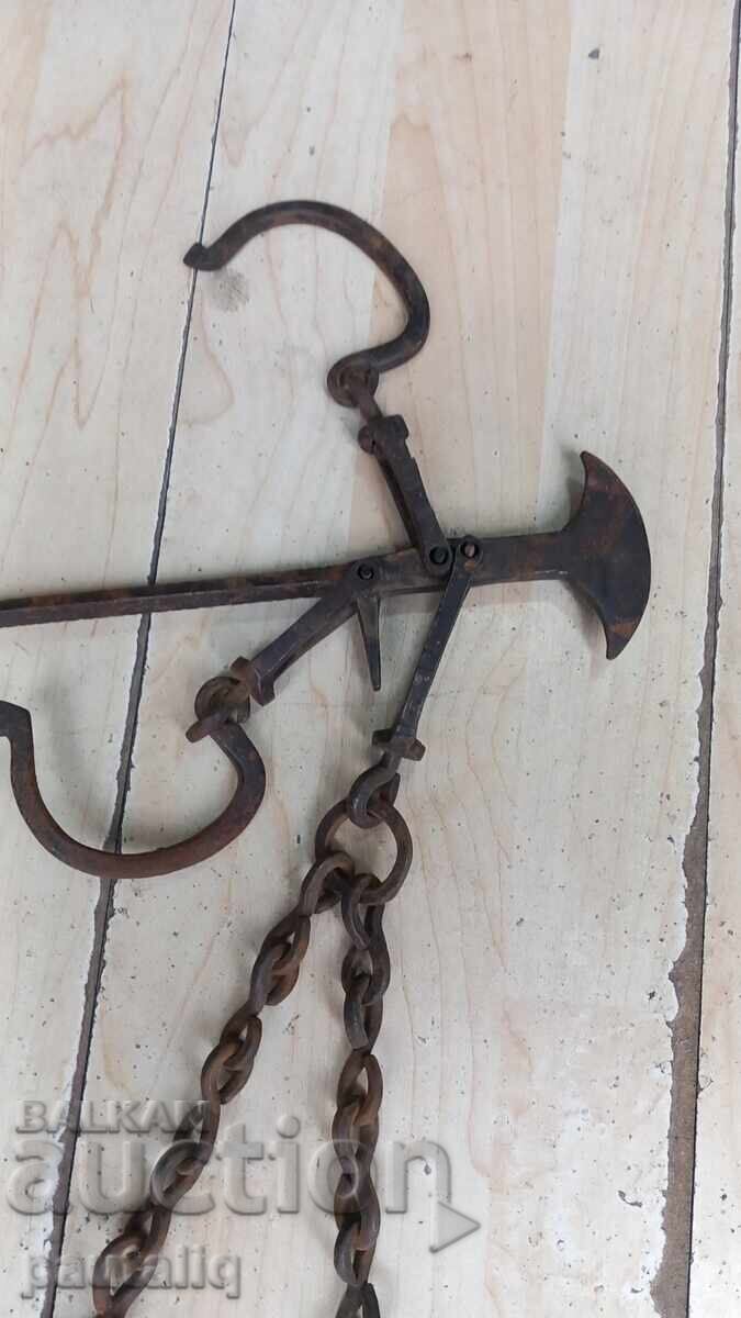 Auction  Old Turkish scales with a mace