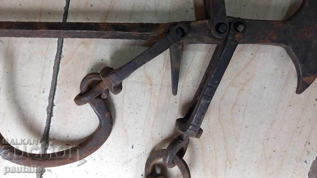 Old Turkish scales with a mace - 5