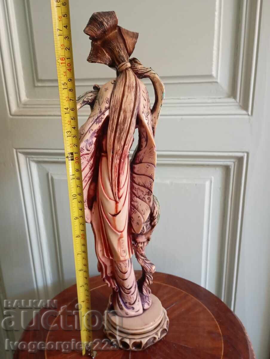 Asian figurine with price € 33.00 | 64.54 BGN