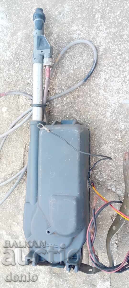 Livrarea Antenă electrică vintage pentru Mercedes 190, 124 Livrarea Antenă electrică vintage pentru Mercedes 190, 124