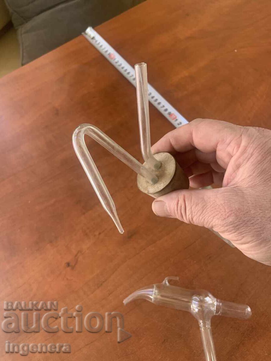 Auction  LABORATORY GLASSWARE-3 PIECES