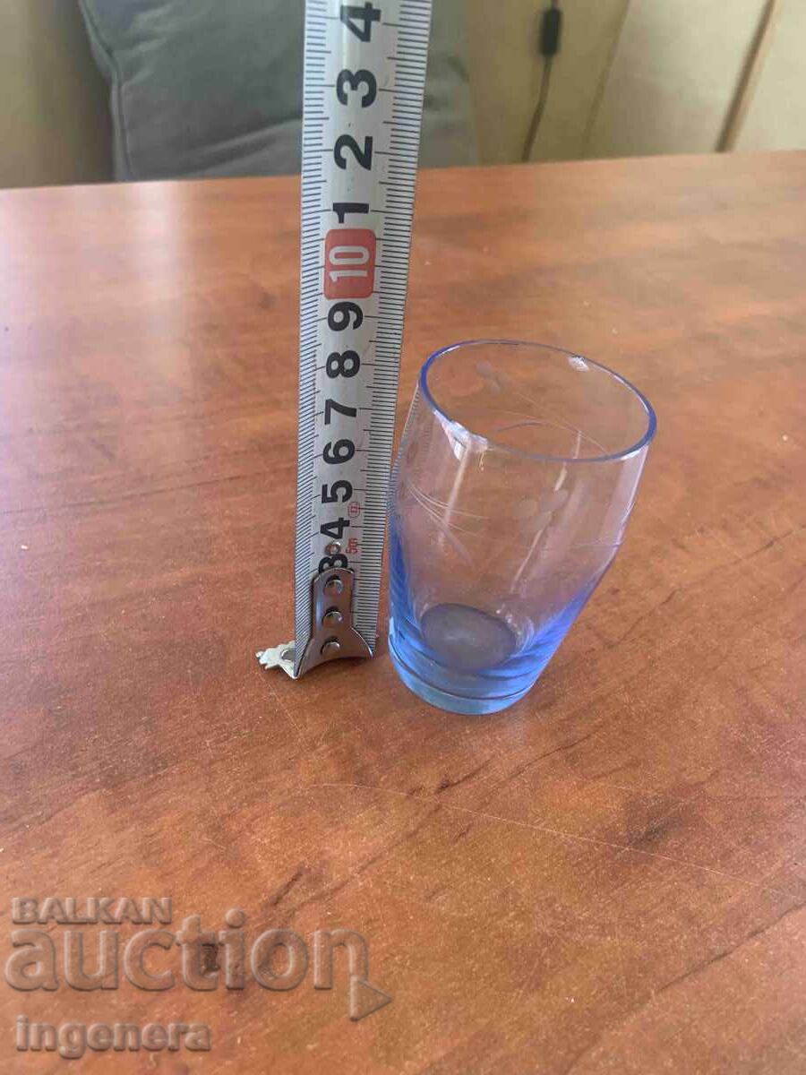 Licitație PAHAR PENTRU RAKI VECHI STICLĂ ORNAMENTE COLORAT-100ML