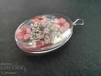 Великолепен медальон, висулка с истински цветя