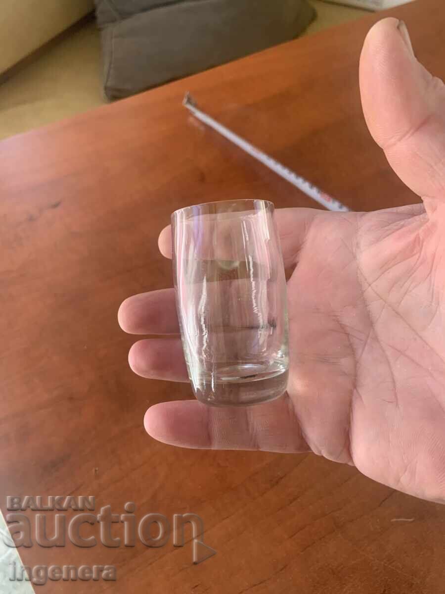 Licitație PAHAR PENTRU RAKI VECHI DIN STICLĂ SUBȚIRE - 50 ML - 2 BUC
