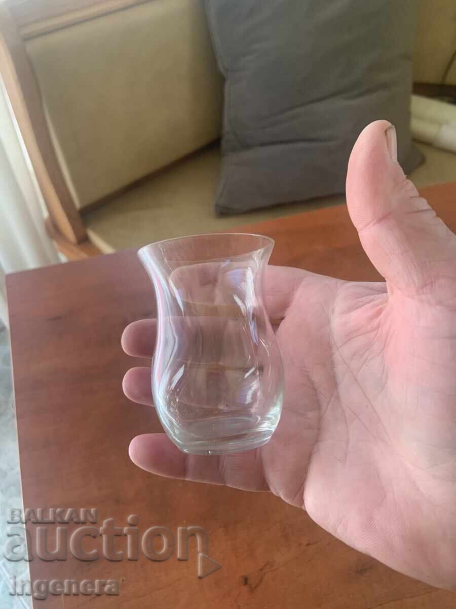 PAHAR PAHAR PENTRU RAKI VECHI STICLĂ ORNAMENTE DIN PERIOADA SOCIALISTĂ-2 BUC cu preț € 3.70 | 7.24 BGN