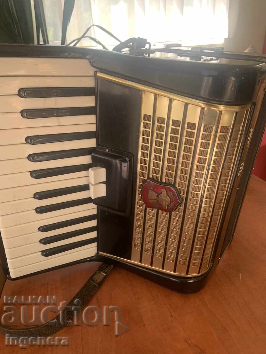 WELTMEISTER ACCORDION 32 BASS UPRIGHT INSTRUMENT with price € 68.90 | 134.76 BGN WELTMEISTER ACCORDION 32 BASS UPRIGHT INSTRUMENT with price € 68.90 | 134.76 BGN