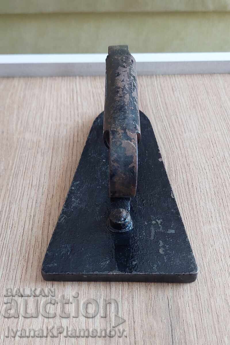 Livrarea Fier de călcat vintage pentru colecționari