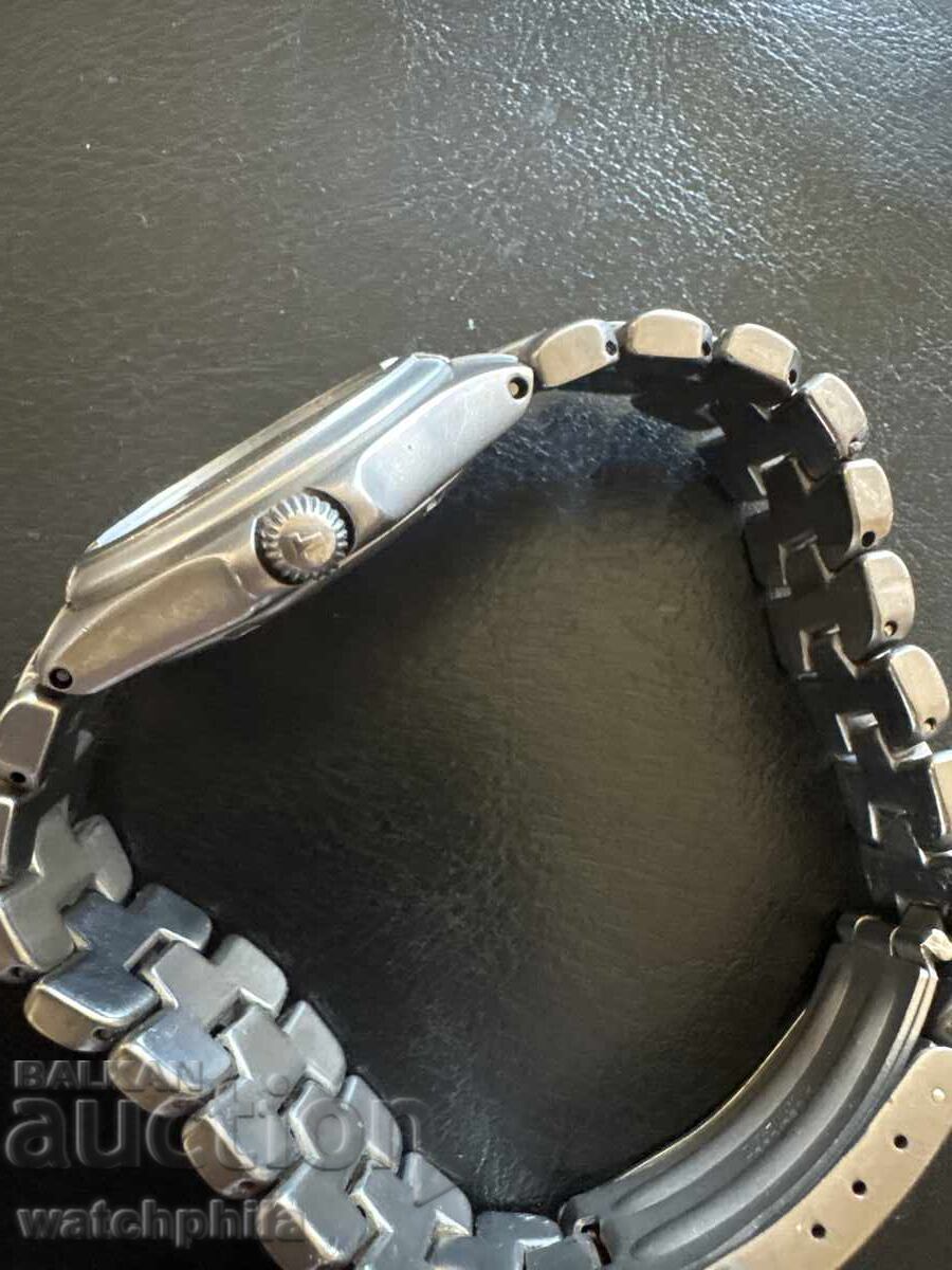 Аукцион Tissot Titanium рядък мъжки часовник. Отлично състояние.