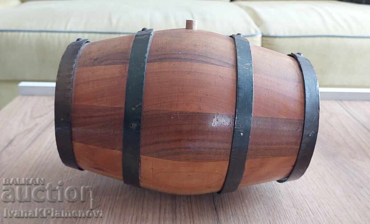 Butoiaș din lemn pentru cunoscători - 5 Butoiaș din lemn pentru cunoscători - 5