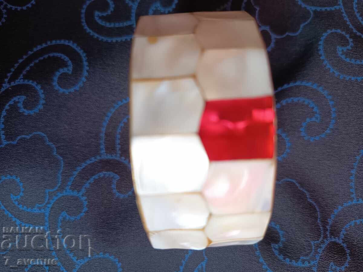 ΓΡΙΒΝΑ 6 με τιμή € 9.00 | 17.60 BGN