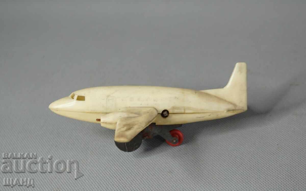 Licitație Veche jucărie mecanică rusească din plastic, model avion