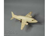 Veche jucărie mecanică rusească din plastic, model avion