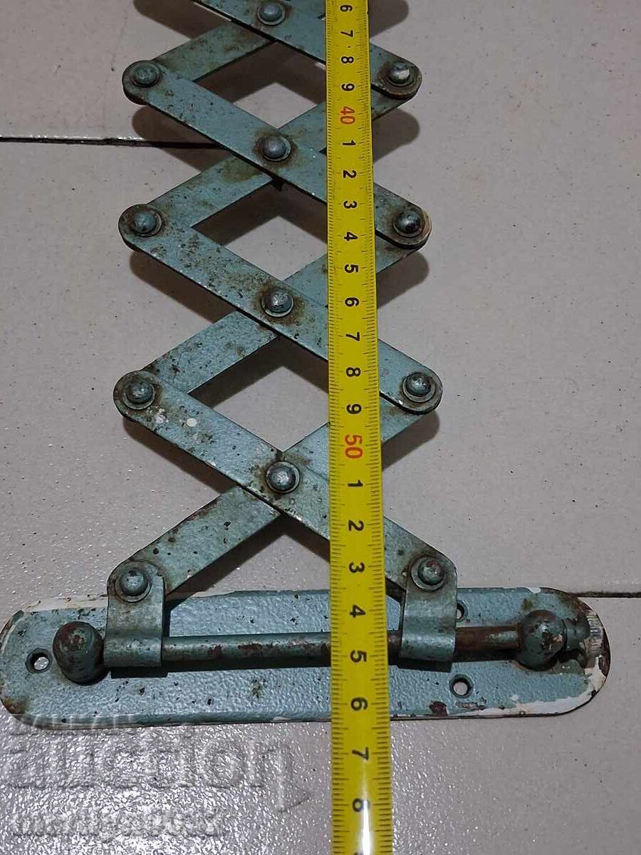 Mecanism extensibil de la o lampă industrială mobilă (felinar) - 5