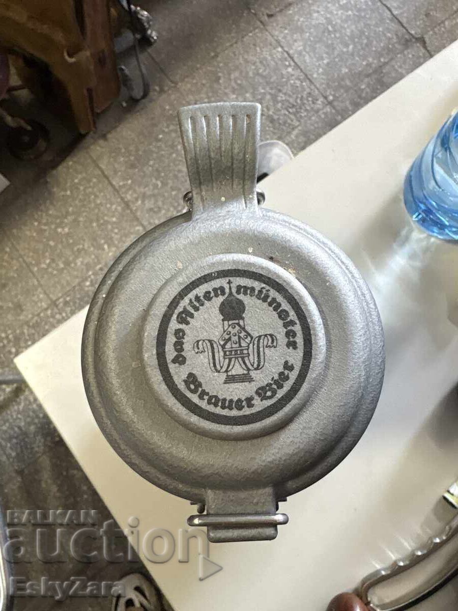 Συλλεκτική γερμανική κούπα / κανάτα μπύρας Altenmünster με καπάκι με τιμή € 50.00 | 97.79 BGN Συλλεκτική γερμανική κούπα / κανάτα μπύρας Altenmünster με καπάκι με τιμή € 50.00 | 97.79 BGN