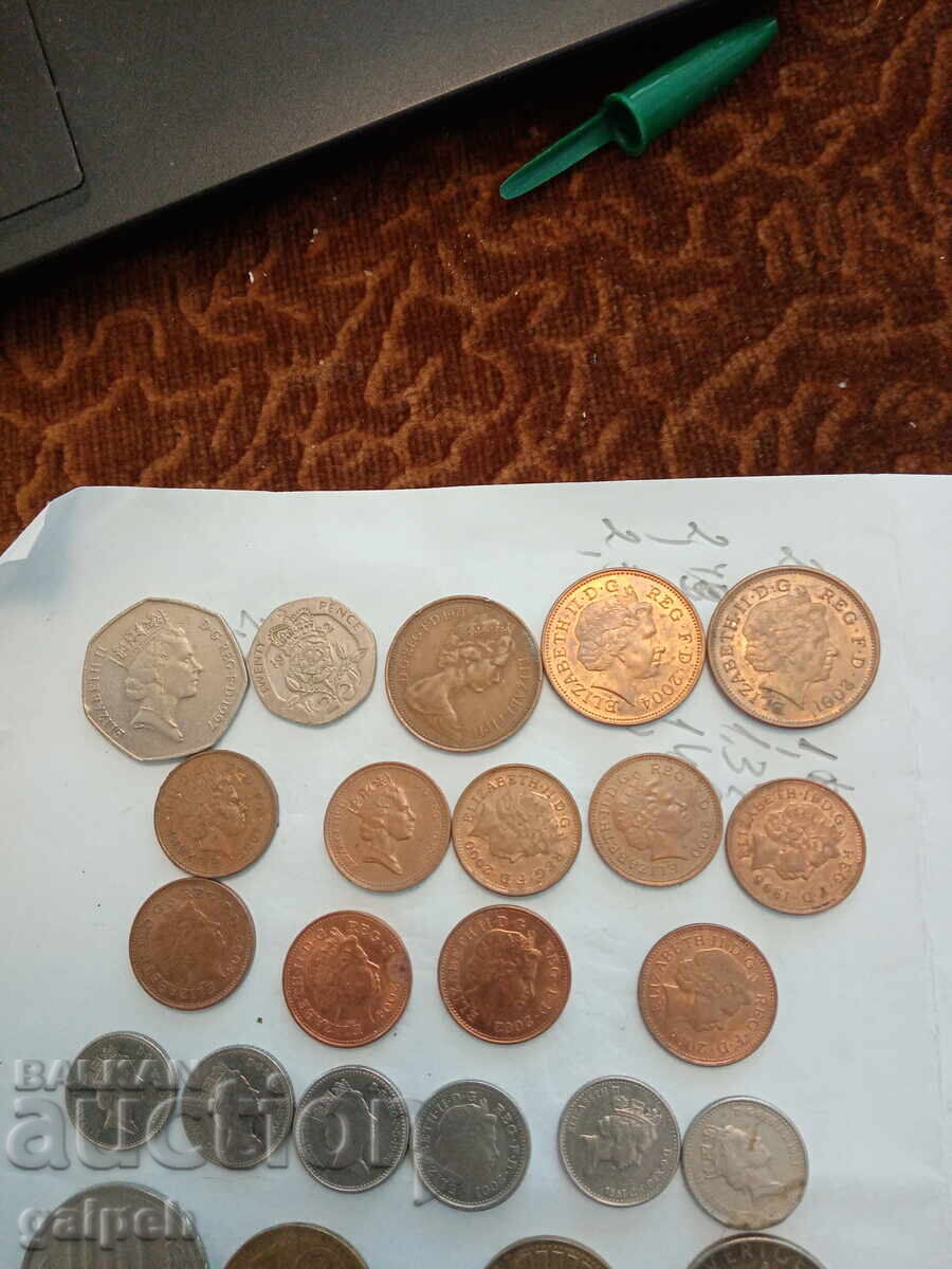MONEDE ANGLIA și altele - 34 buc. - 2,8 Euro cu preț € 3.00 | 5.87 BGN