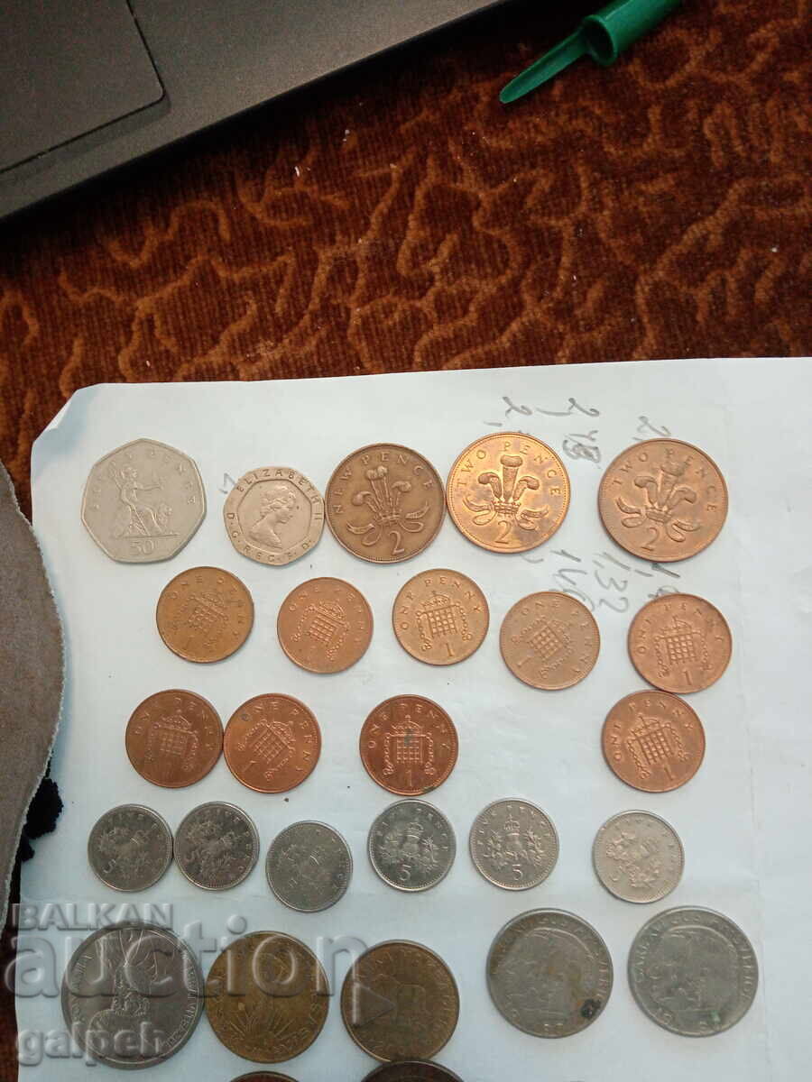 MONEDE ANGLIA și altele - 34 buc. - 2,8 Euro - 5