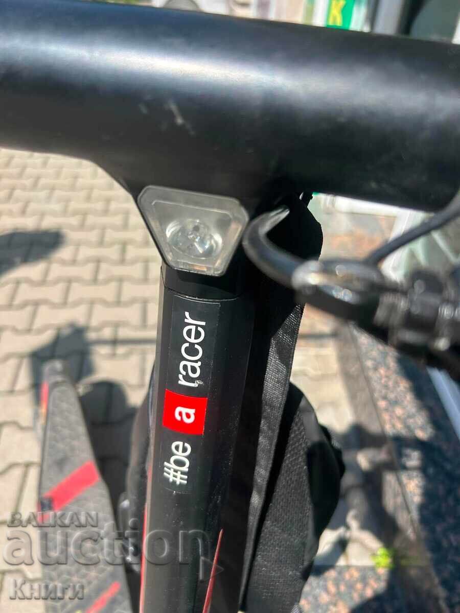 Доставка на Електрическа тротинетка Aprilia ESR2 Evo, 500W, Автономност