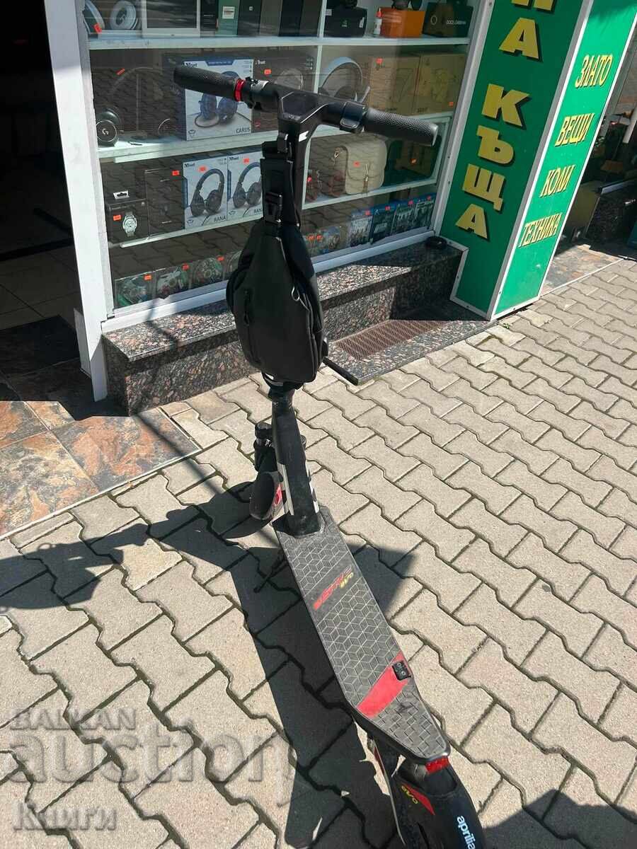 Електрическа тротинетка Aprilia ESR2 Evo, 500W, Автономност - 5