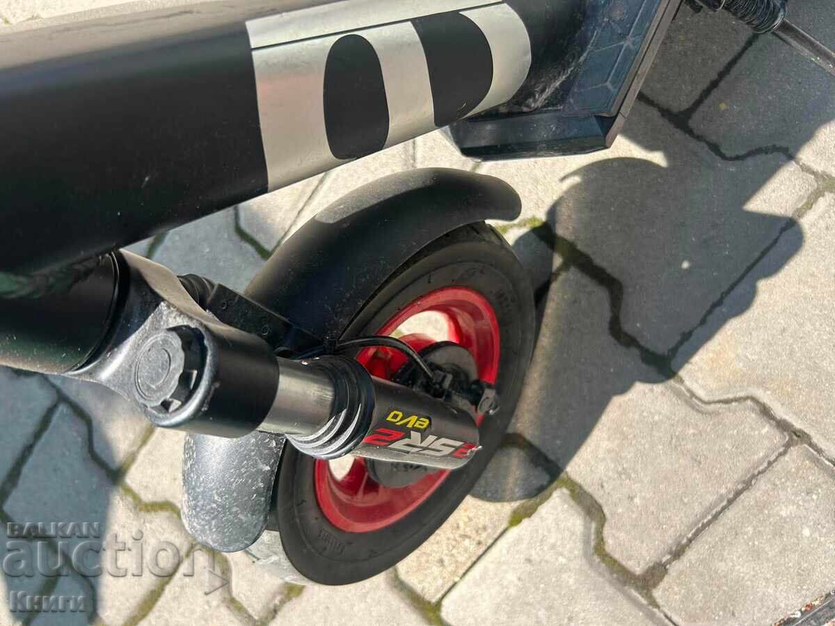 Електрическа тротинетка Aprilia ESR2 Evo, 500W, Автономност - 6