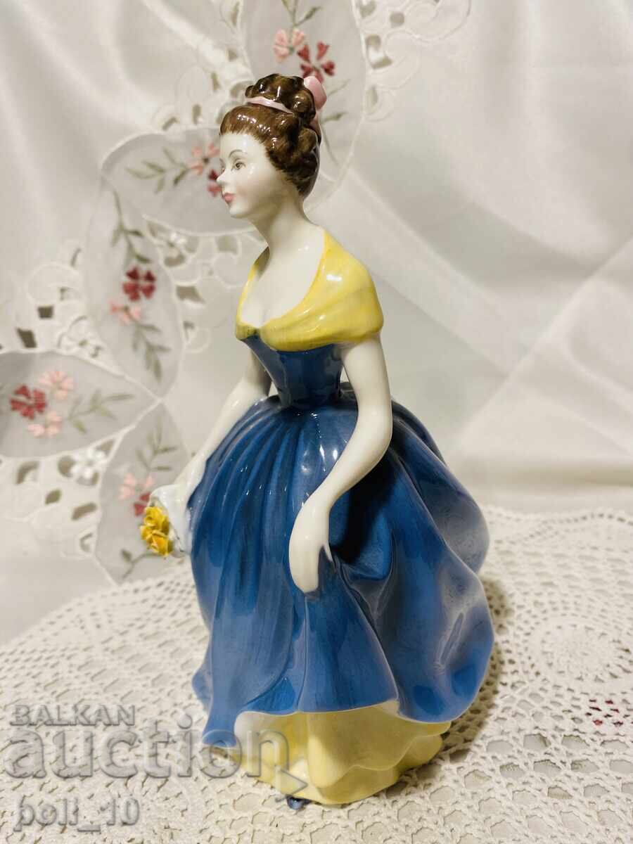figurina de portelan cu preț € 45.00 | 88.01 BGN figurina de portelan cu preț € 45.00 | 88.01 BGN