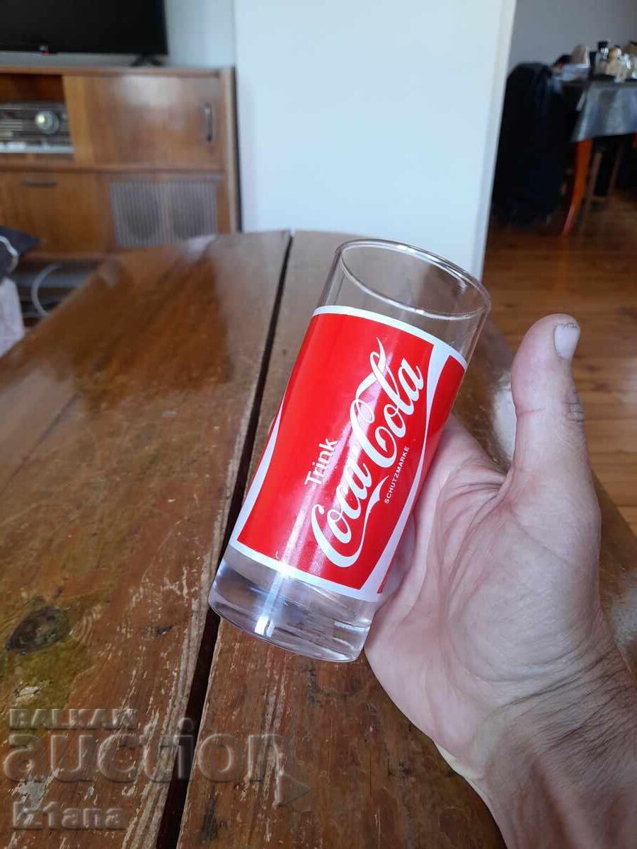 Licitație Un pahar vechi de Coca Cola, Coca Cola
