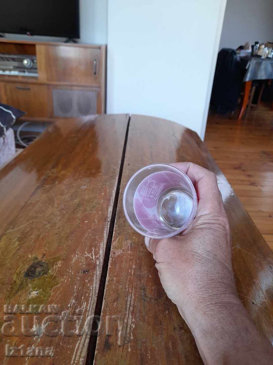 Un pahar vechi de Coca Cola, Coca Cola - 5