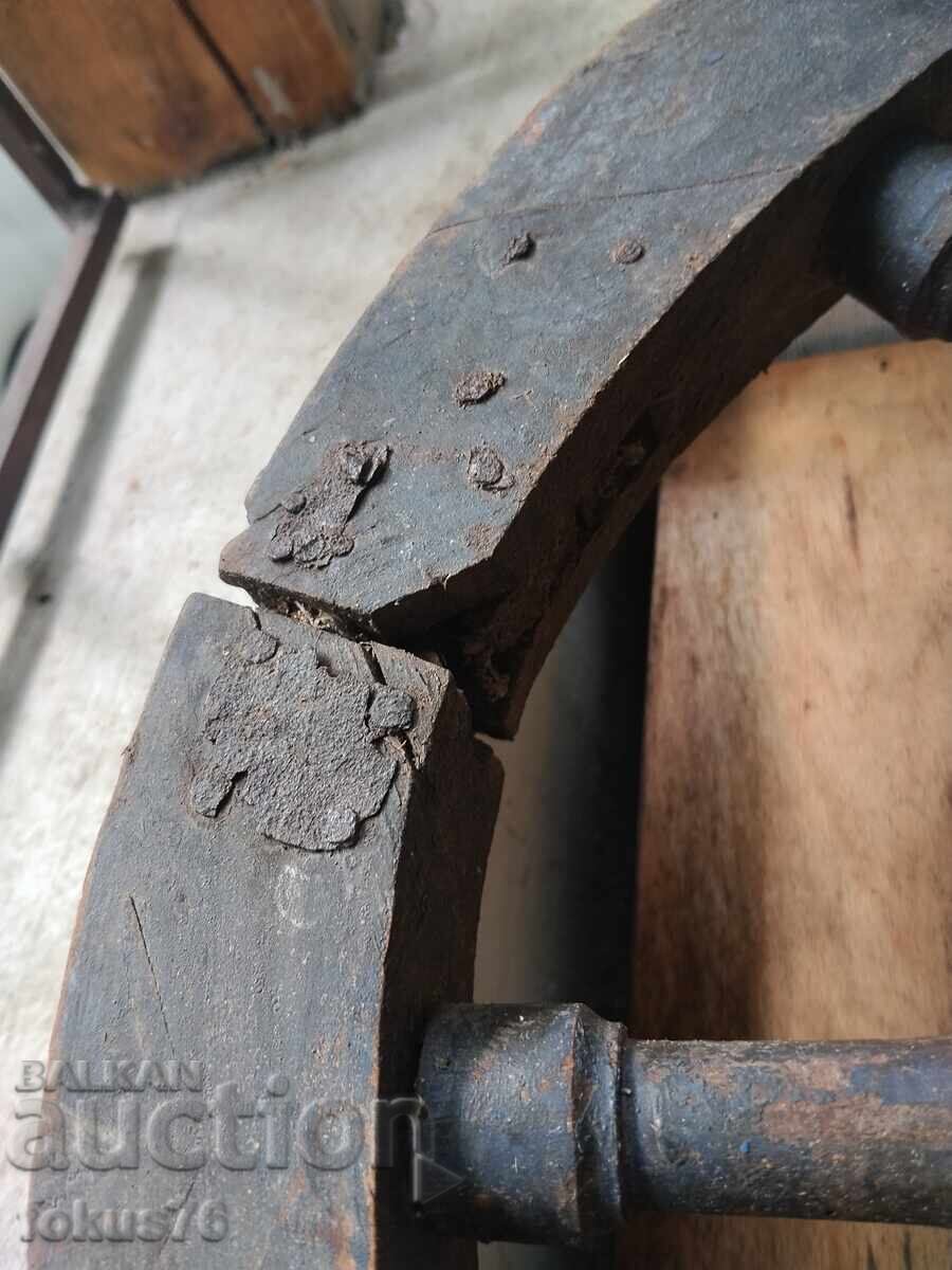 Old wooden wheel with a crank - primitive antique - 5